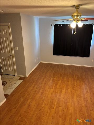 1309 Mallard Lane, Taylor, TX 76574
