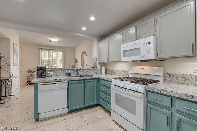 10190 Deerfield Beach Avenue 102, Las Vegas, NV 89129