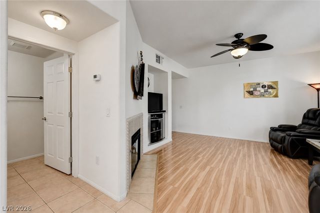 10190 Deerfield Beach Avenue 102, Las Vegas, NV 89129