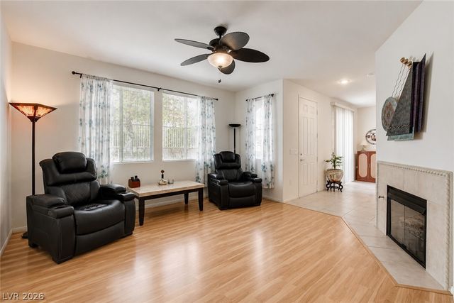 10190 Deerfield Beach Avenue 102, Las Vegas, NV 89129