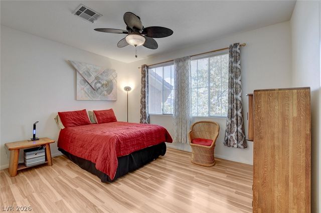 10190 Deerfield Beach Avenue 102, Las Vegas, NV 89129