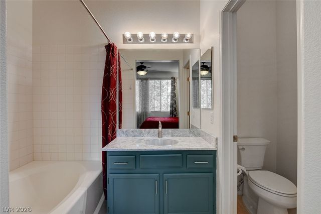 10190 Deerfield Beach Avenue 102, Las Vegas, NV 89129