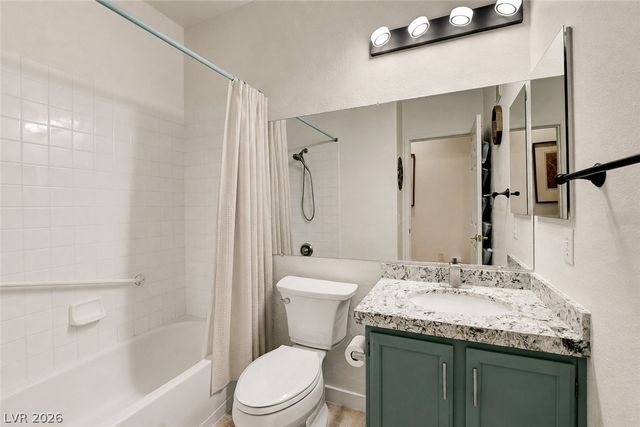 10190 Deerfield Beach Avenue 102, Las Vegas, NV 89129