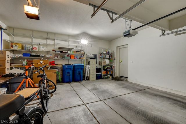 10190 Deerfield Beach Avenue 102, Las Vegas, NV 89129