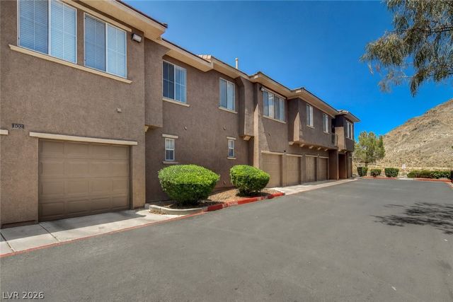 10190 Deerfield Beach Avenue 102, Las Vegas, NV 89129