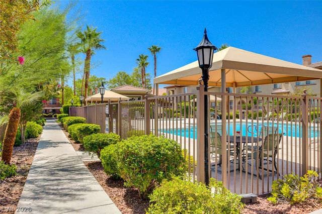 10190 Deerfield Beach Avenue 102, Las Vegas, NV 89129