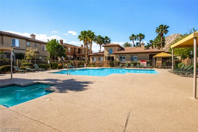 10190 Deerfield Beach Avenue 102, Las Vegas, NV 89129