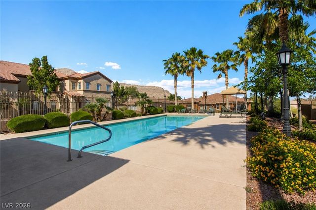 10190 Deerfield Beach Avenue 102, Las Vegas, NV 89129