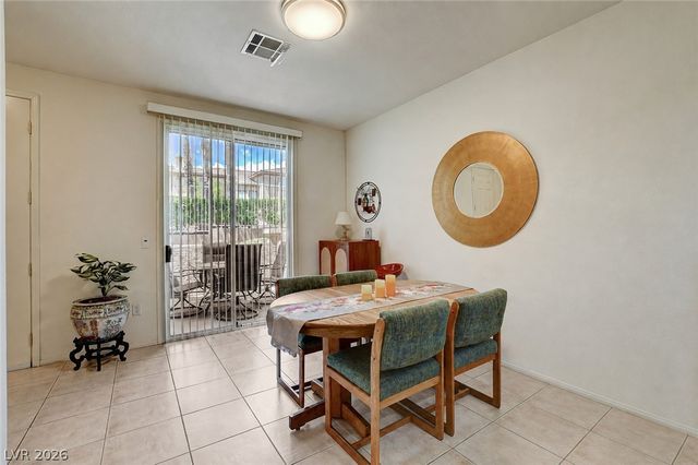 10190 Deerfield Beach Avenue 102, Las Vegas, NV 89129