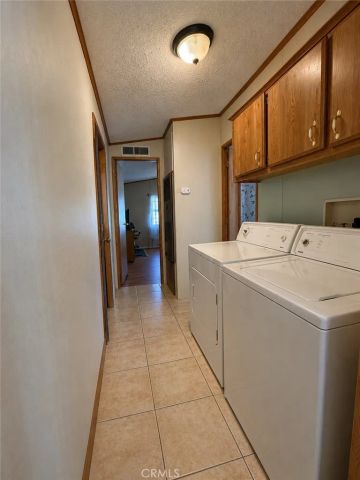8600 Contreras 54, Paramount, CA 90723