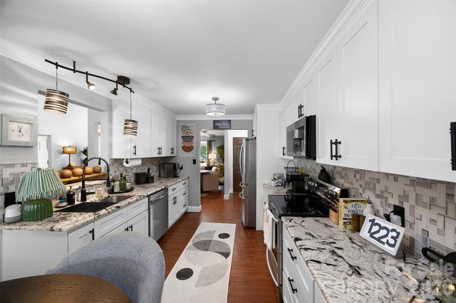 200 Brooks Drive, Stanley, NC 28164