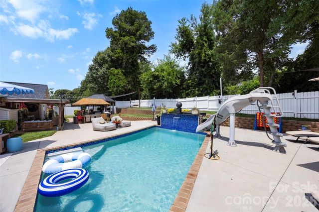 200 Brooks Drive, Stanley, NC 28164