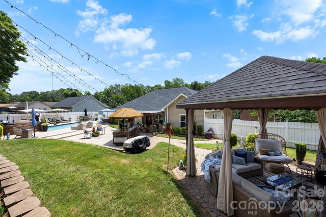 200 Brooks Drive, Stanley, NC 28164