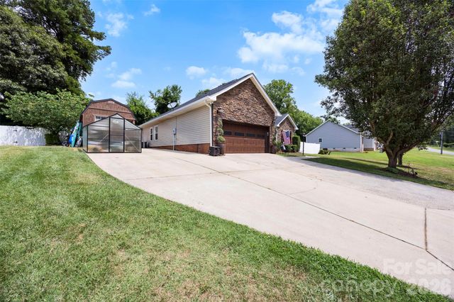 200 Brooks Drive, Stanley, NC 28164