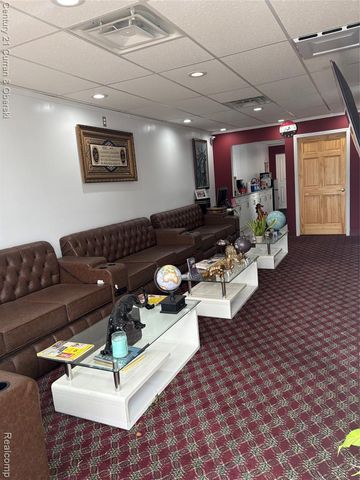 10218 W Warren Avenue, Dearborn, MI 48126