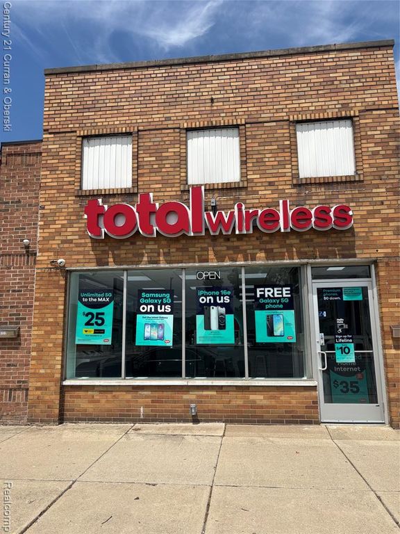 10218 W Warren Avenue, Dearborn, MI 48126