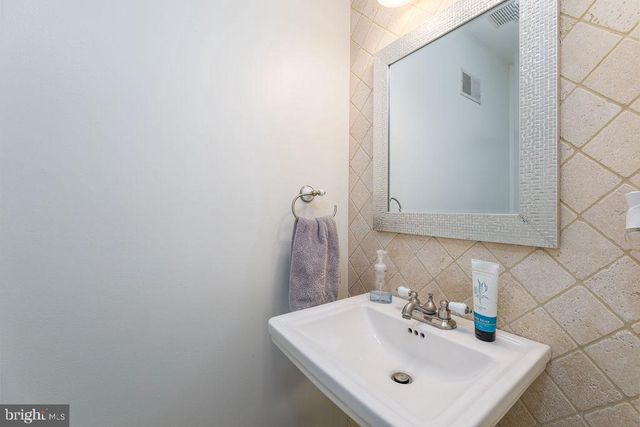 1010 MARINER, Manahawkin, NJ 08050