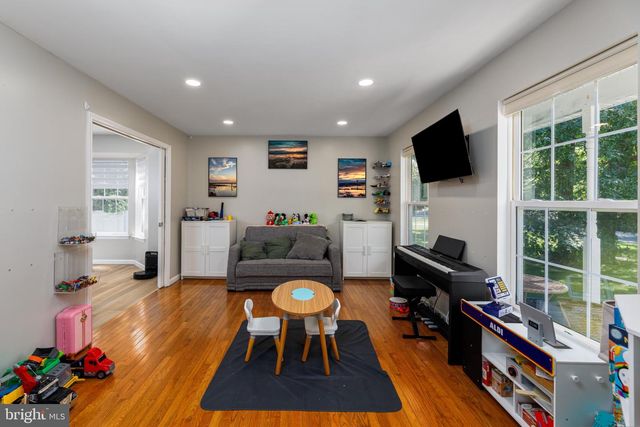 1010 MARINER, Manahawkin, NJ 08050