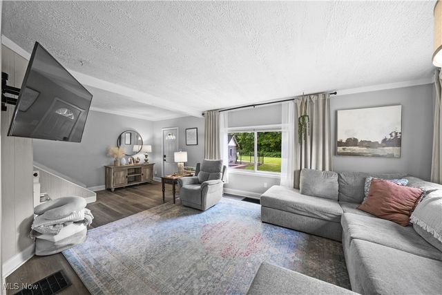 9700 Silica Sand Road, Garrettsville, OH 44231