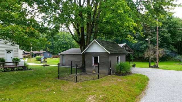 9700 Silica Sand Road, Garrettsville, OH 44231