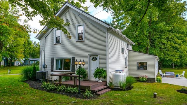 9700 Silica Sand Road, Garrettsville, OH 44231