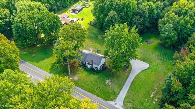 9700 Silica Sand Road, Garrettsville, OH 44231