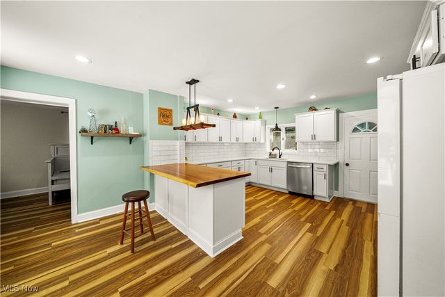 9700 Silica Sand Road, Garrettsville, OH 44231