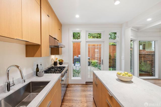 3983 19th Street, San Francisco, CA 94114