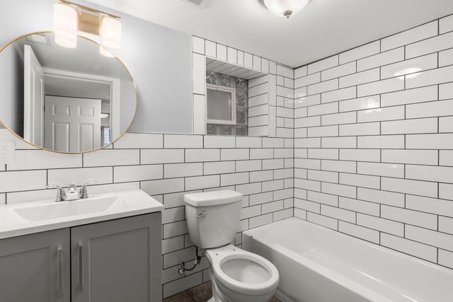 5542 W 64th Street, Chicago, IL 60638