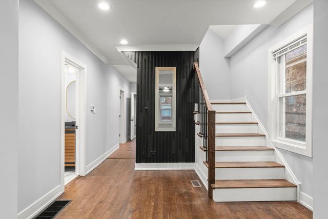 5542 W 64th Street, Chicago, IL 60638