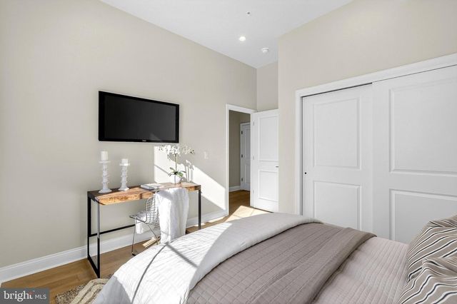 2719 LORRAINE CT, Philadelphia, PA 19131