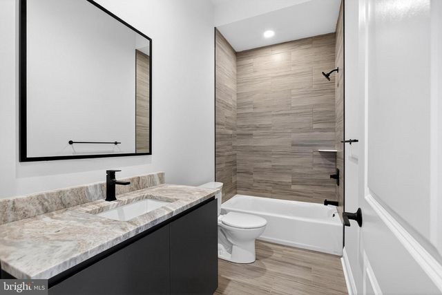 2719 LORRAINE CT, Philadelphia, PA 19131