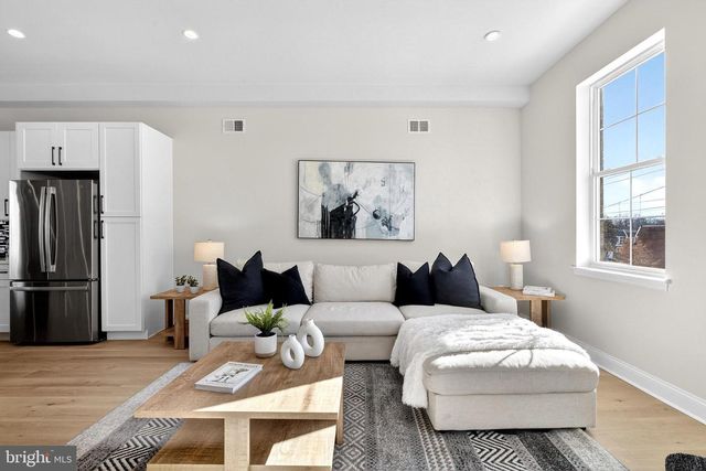 2719 LORRAINE CT, Philadelphia, PA 19131