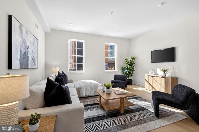 2719 LORRAINE CT, Philadelphia, PA 19131