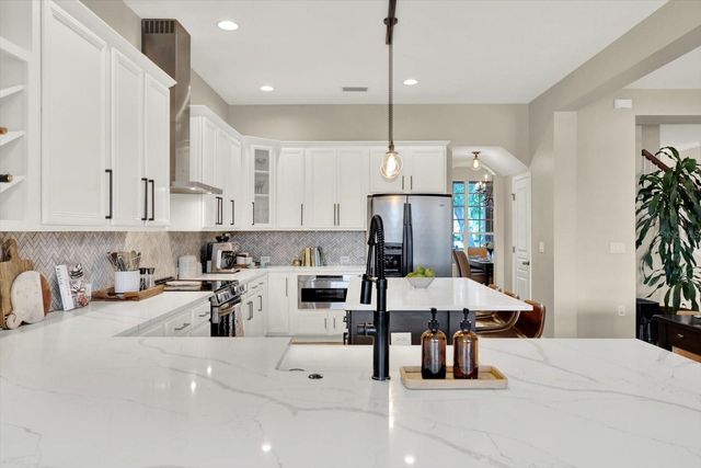 7518 AMBLESIDE DRIVE, Land O Lakes, FL 34637