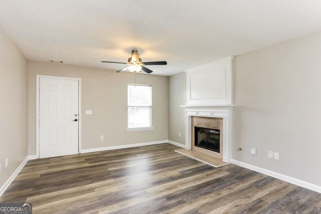 372 Jasmine Drive, Locust Grove, GA 30248