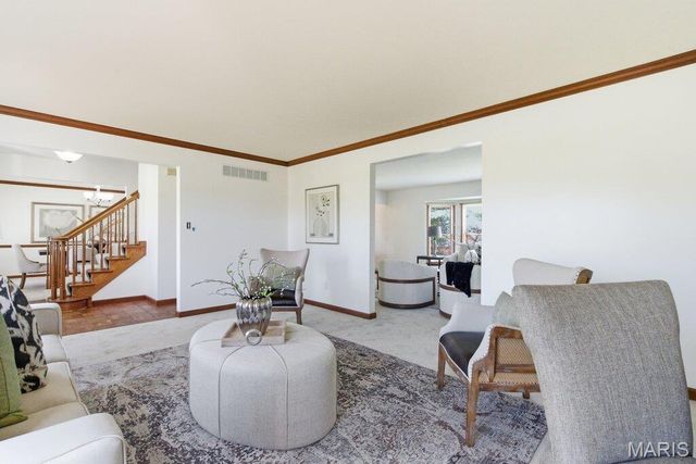 1104 S Charlemagne Drive, Lake St Louis, MO 63367