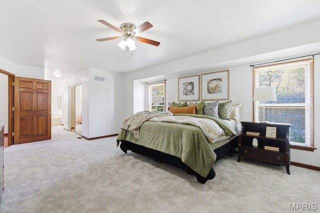 1104 S Charlemagne Drive, Lake St Louis, MO 63367