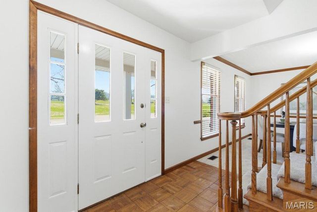 1104 S Charlemagne Drive, Lake St Louis, MO 63367