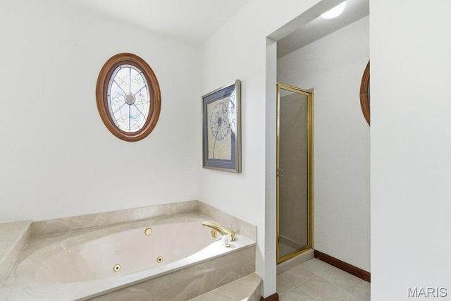 1104 S Charlemagne Drive, Lake St Louis, MO 63367