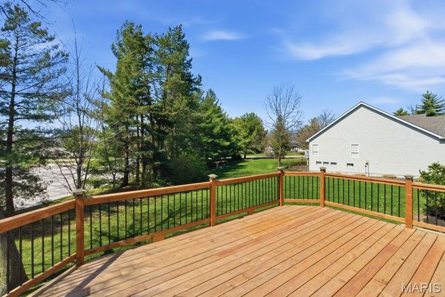 1104 S Charlemagne Drive, Lake St Louis, MO 63367