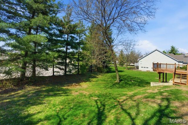 1104 S Charlemagne Drive, Lake St Louis, MO 63367