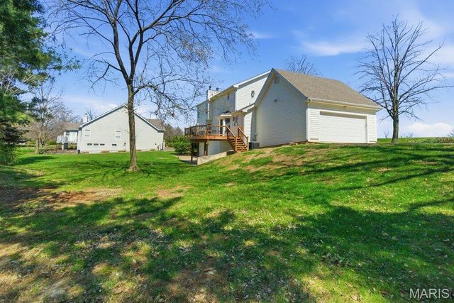 1104 S Charlemagne Drive, Lake St Louis, MO 63367