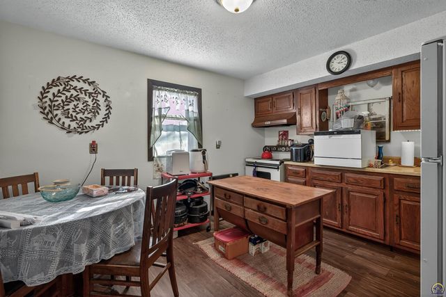 305 Wisconsin AVE, Holton, KS 66436