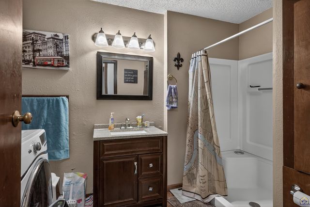 305 Wisconsin AVE, Holton, KS 66436