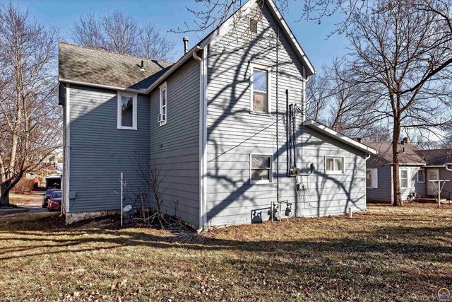 305 Wisconsin AVE, Holton, KS 66436