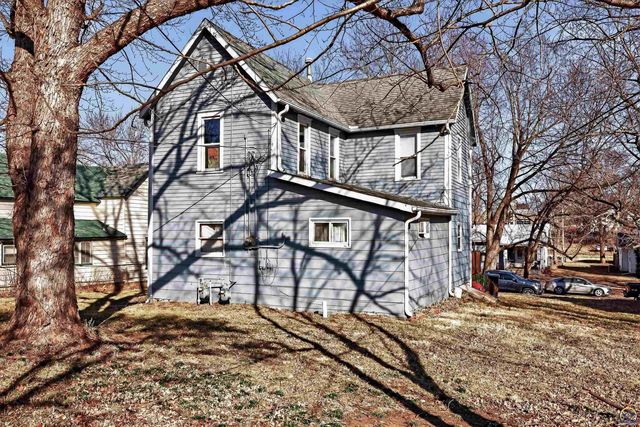 305 Wisconsin AVE, Holton, KS 66436