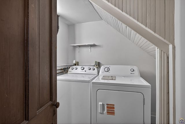 305 Wisconsin AVE, Holton, KS 66436