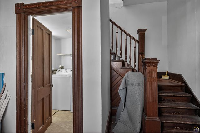 305 Wisconsin AVE, Holton, KS 66436