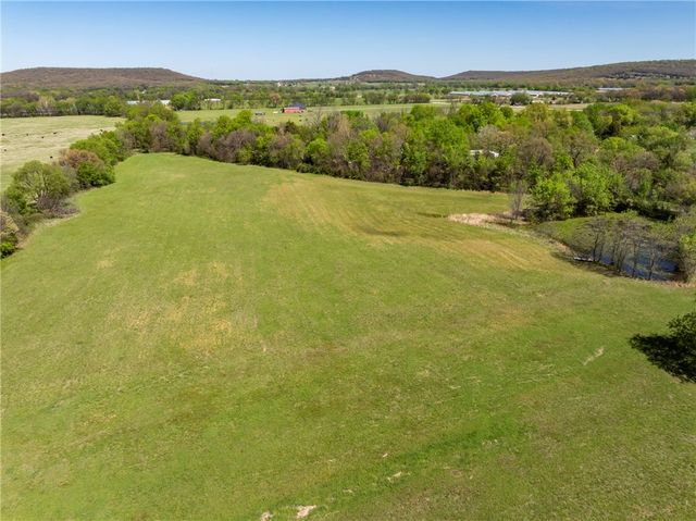 22496 Highway 62, Summers, AR 72769